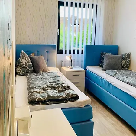 Am Saengerehrenmal *