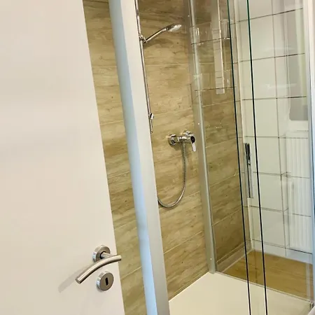 Am Saengerehrenmal *